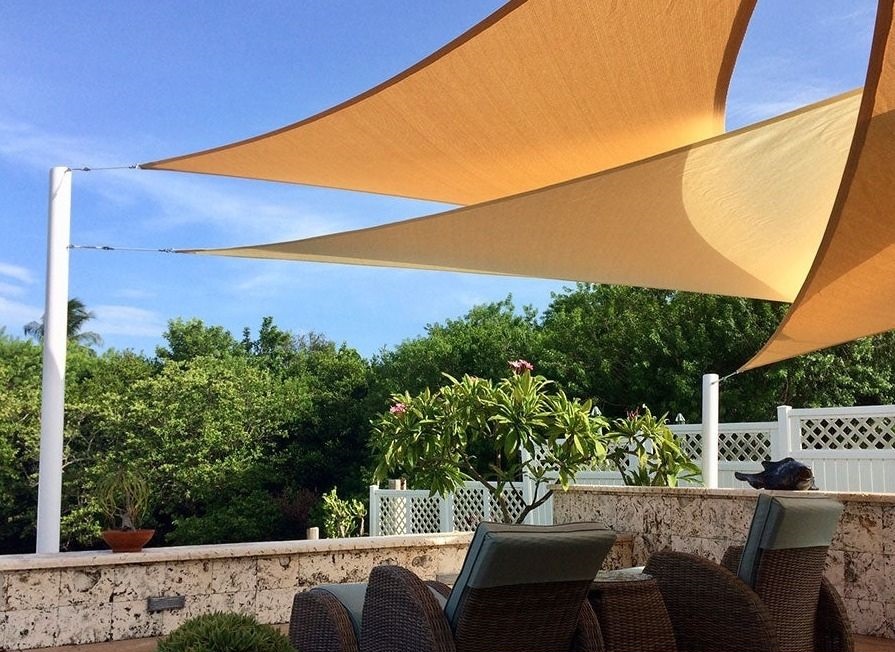 Outdoor shade sail, photograph 1